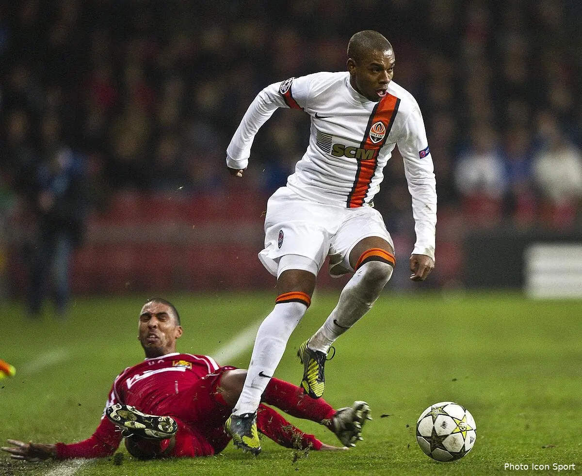 Manchester City lâche 60 ME pour recruter deux joueurs