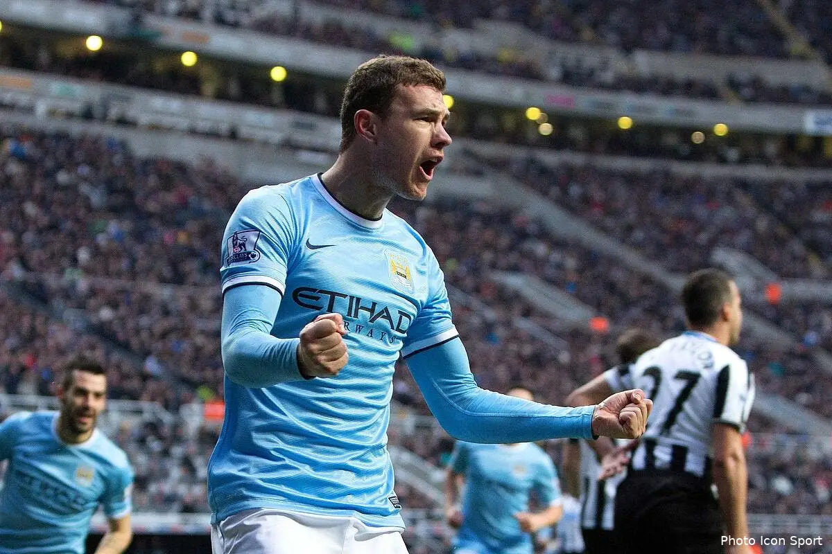 Manchester City met la pression sur Arsenal