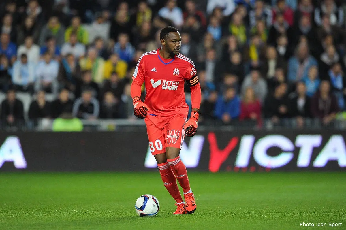 Mandanda proche de quitter l'OM pour Aston Villa !