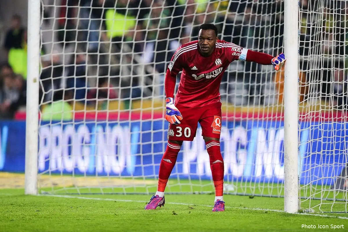 Mandanda reste à l'OM pour une seule raison