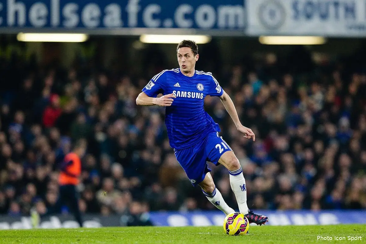 Matic se met en tenue... après le match