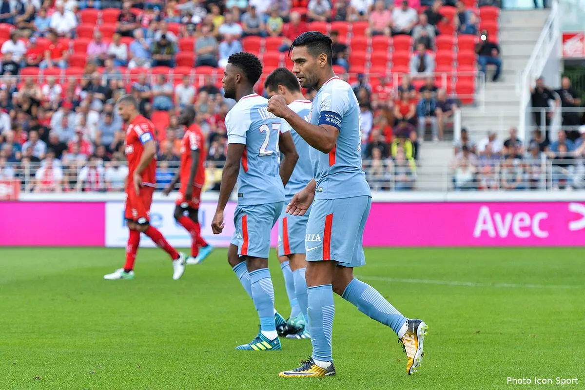 Mbappé puni, Falcao se régale face à Dijon