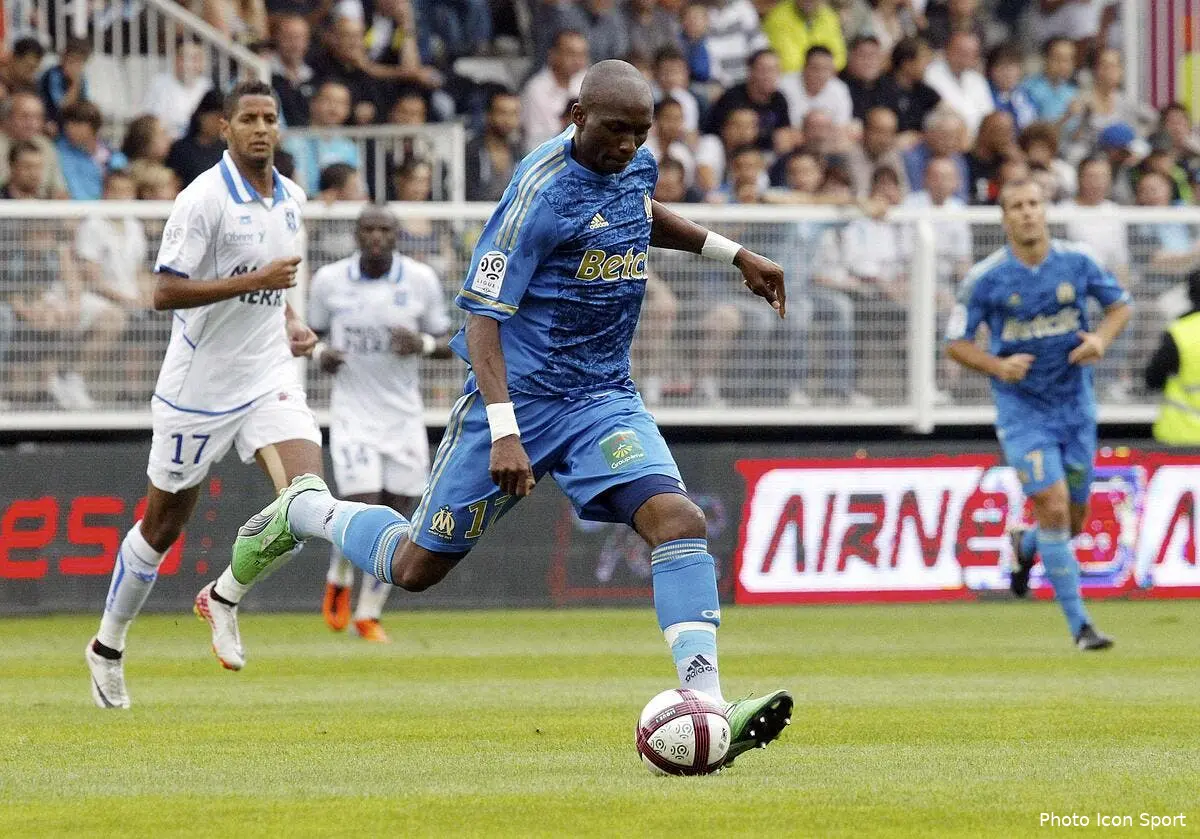 Mbia ne voit qu’un seul défenseur au monde plus fort que lui