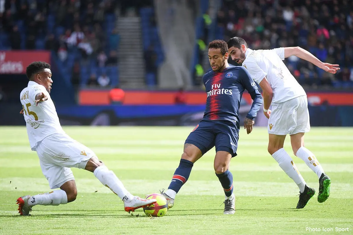 meme avec l aide de la var le psg n y arrive pas neymar 85252321