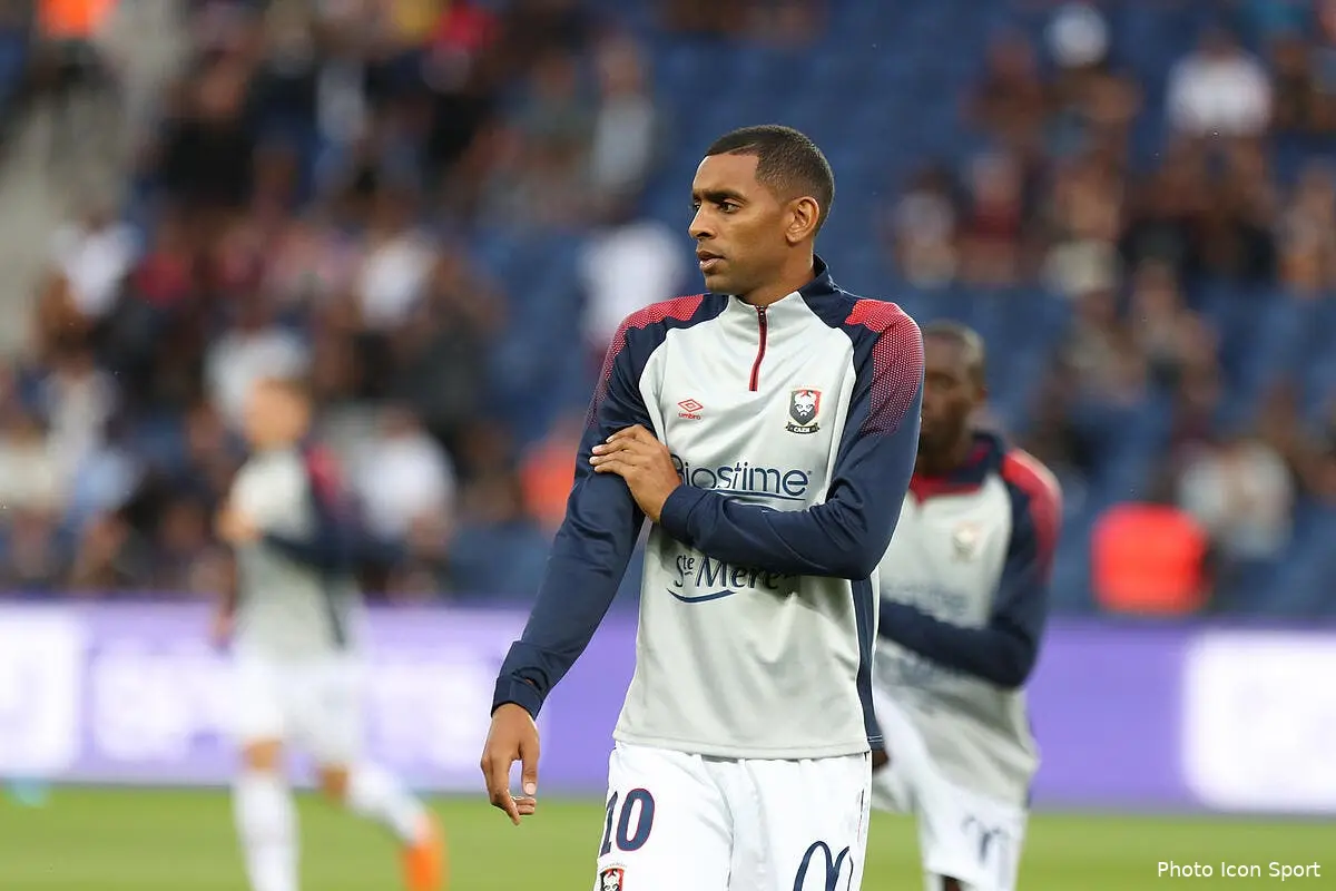 mercato caen va perdre son double r guingamp s offre rodelin iconsport icon fid 120818 01 10227635