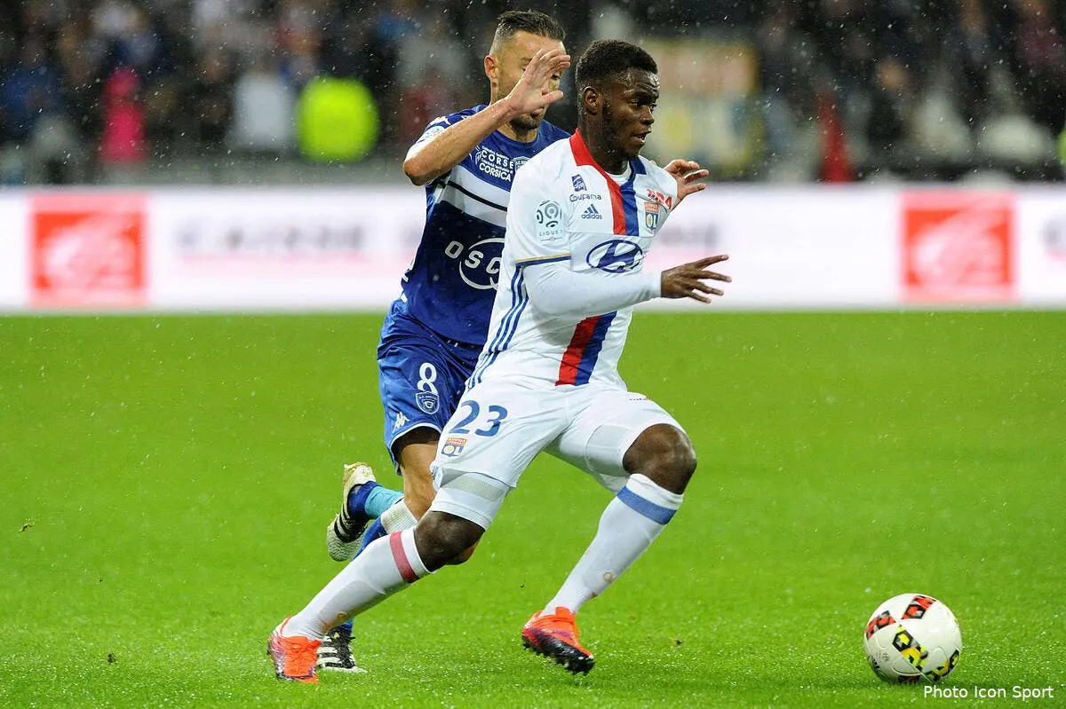 Mercato : Monaco veut piquer Gaspar à Lyon pour que dalle !