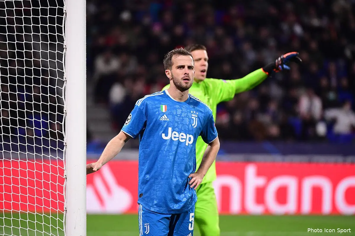 mercato pjanic au barca un francais dans le deal icon winter 26022020121281284613