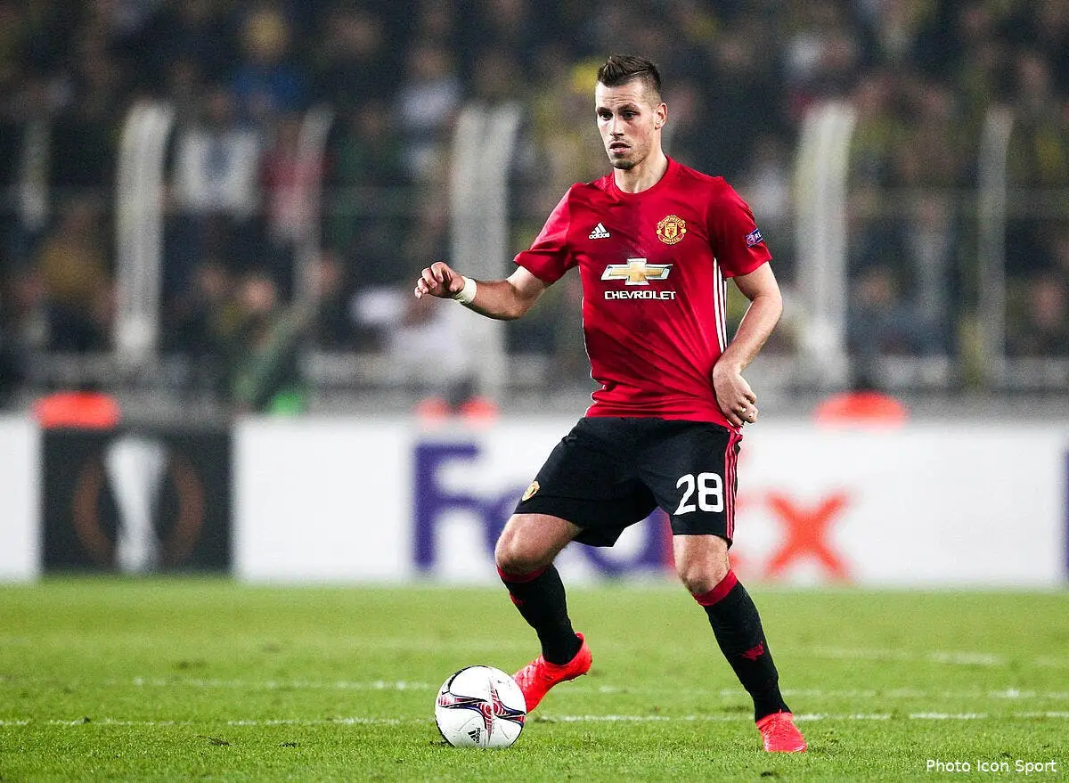 Mercato : Indésirable à MU, Schneiderlin a trouvé son nouveau club
