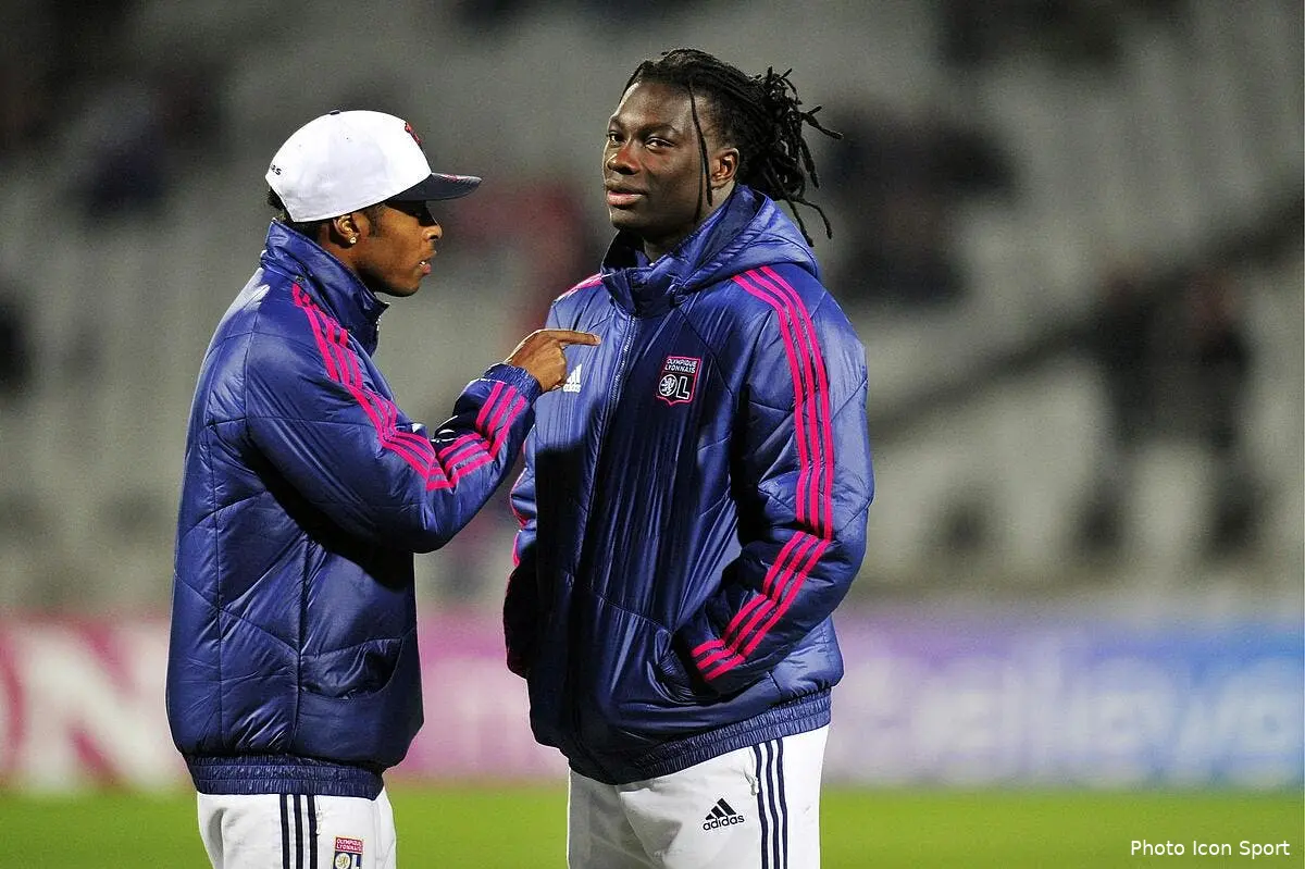 Michel Bastos soutient Bafé Gomis dans la tempête