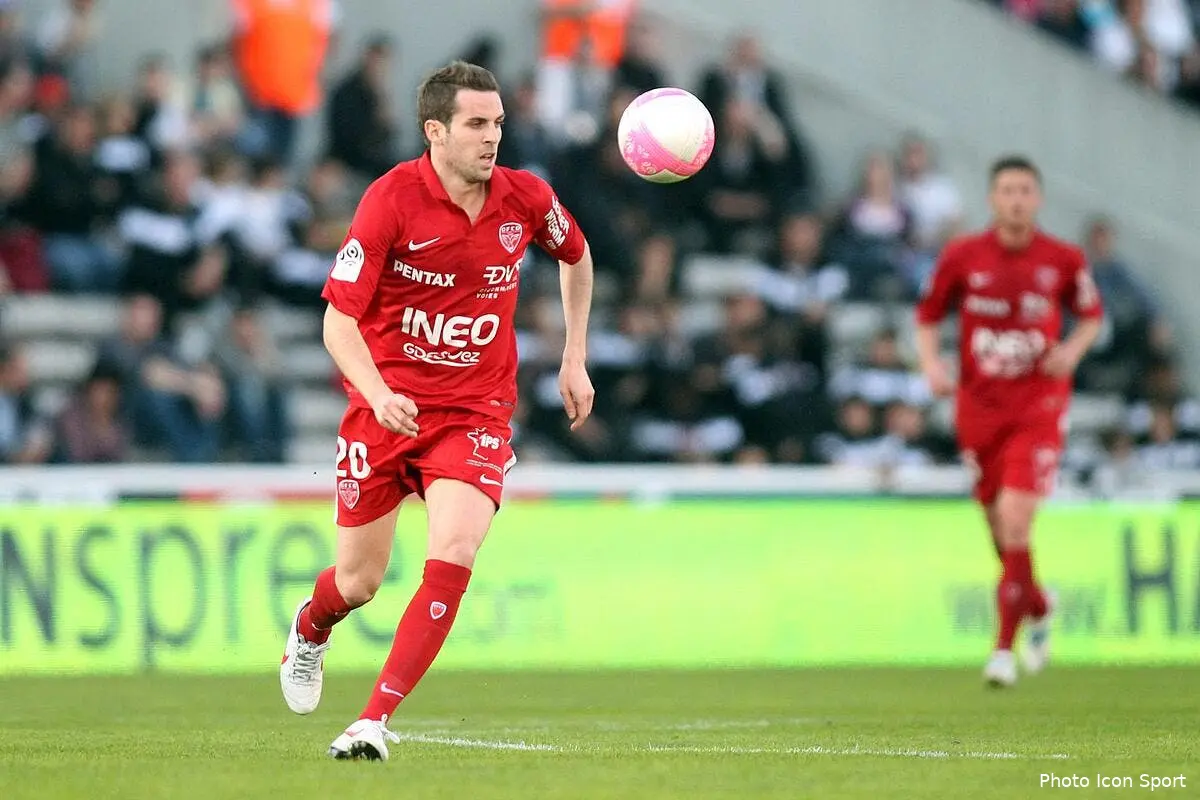 Mis de côté par l'OL, Corgnet reste dans le viseur de Rennes