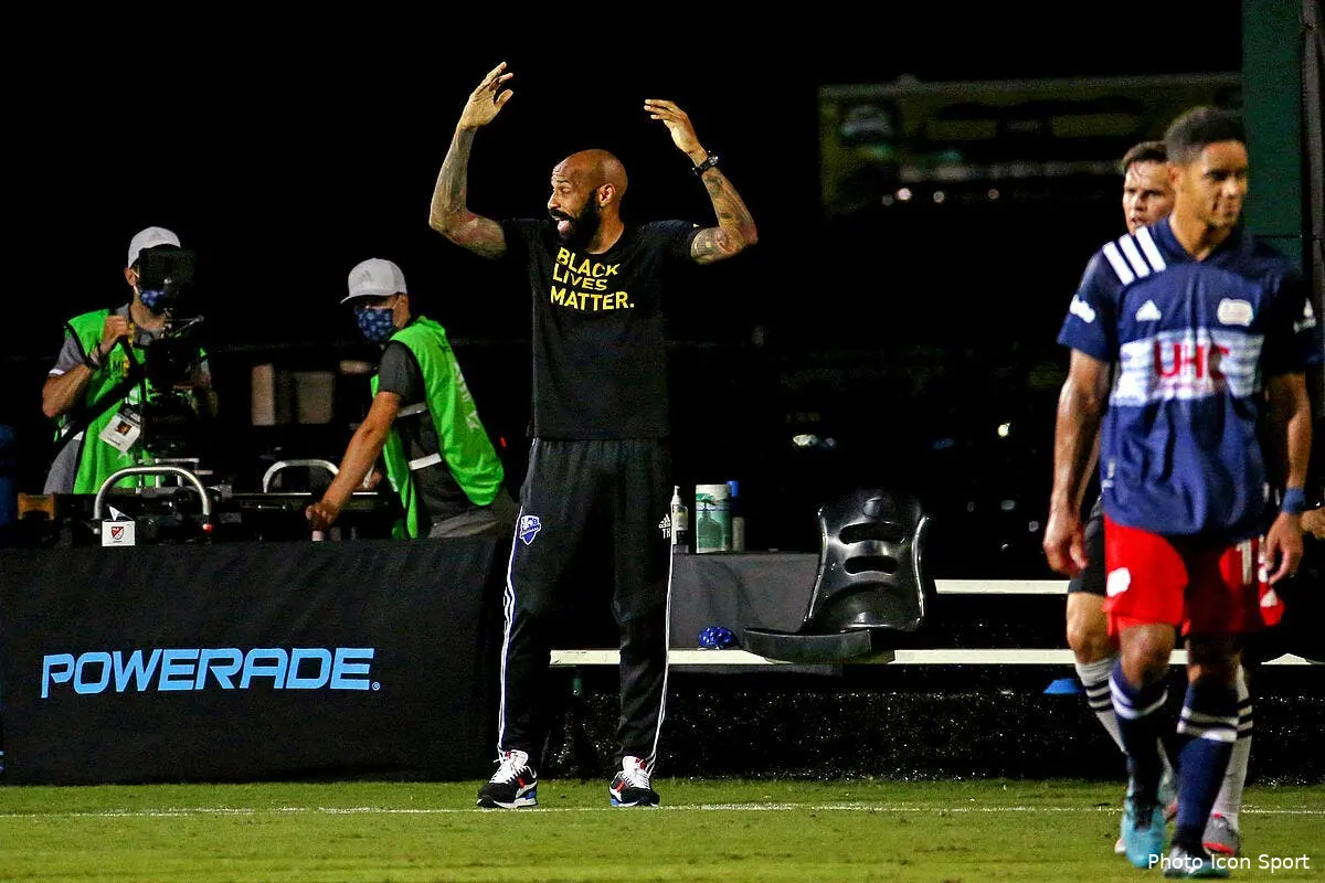 mls thierry henry garde un genou a terre pendant 8 46 icon sipausa 30247457288947