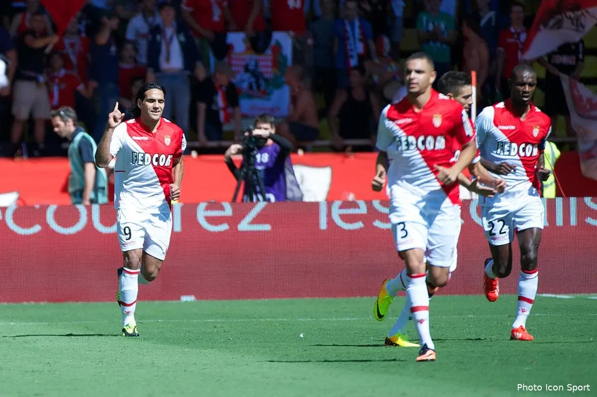 Monaco bat Lorient et repasse leader