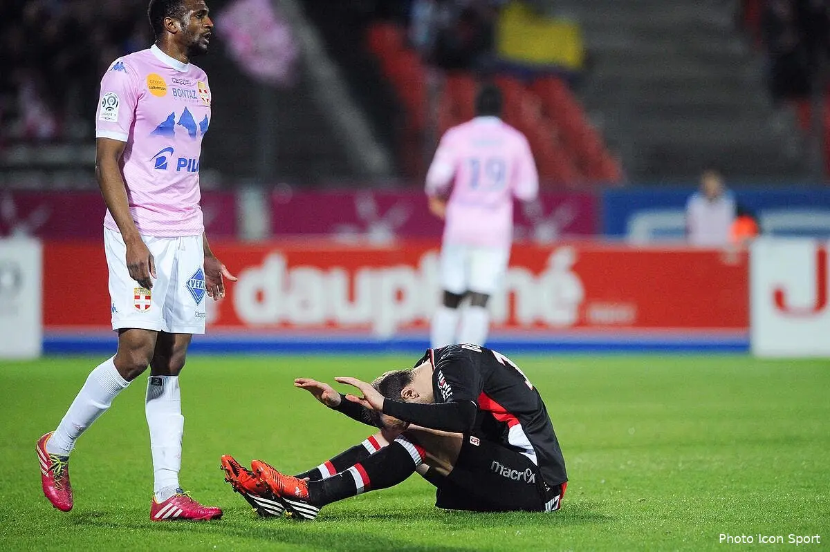 Monaco laisse filer le PSG, et Evian largue VA