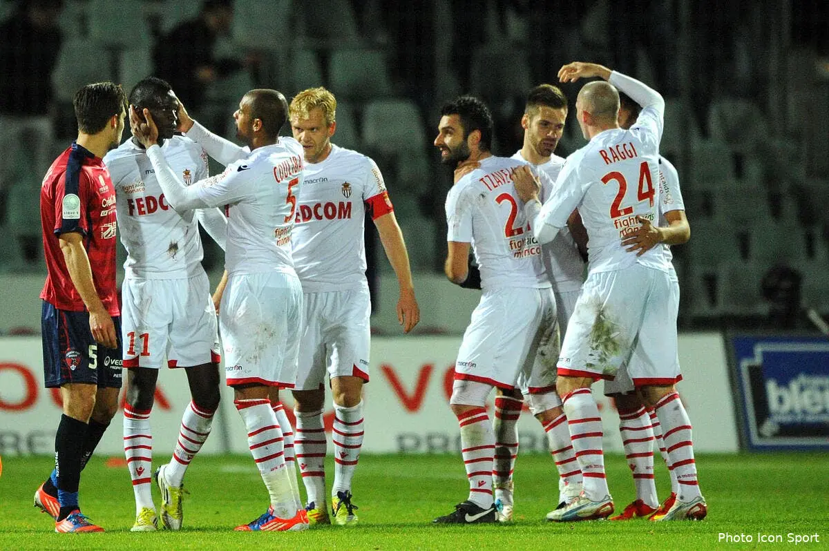 Monaco ne lâche pas Nantes