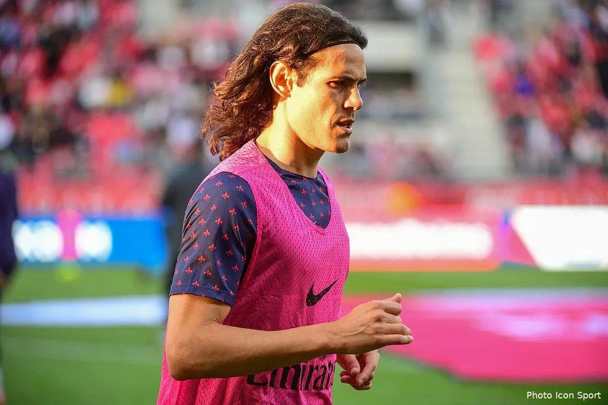 mu cavani en quarantaine ses debuts contre paris icon win 240519 01 90618296251