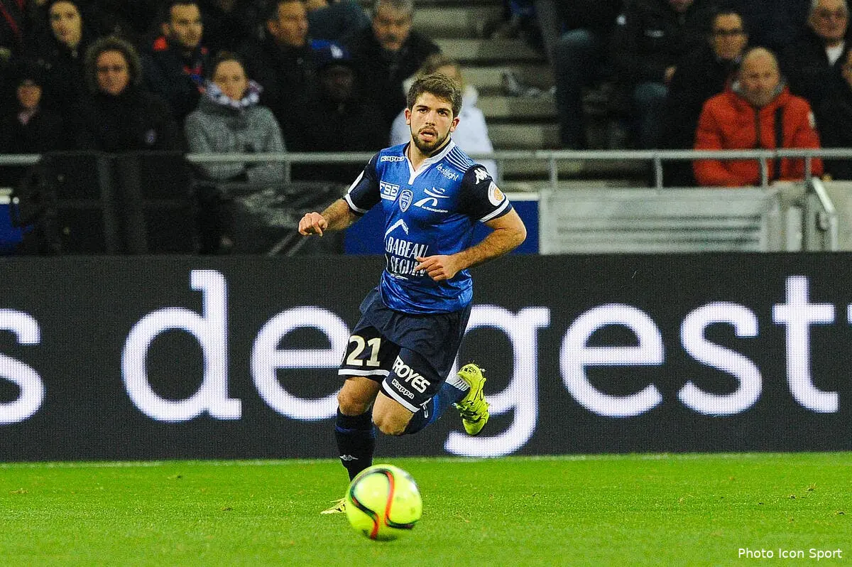 Nantes cible l'espoir Jimmy Cabot, mais n'est pas seul