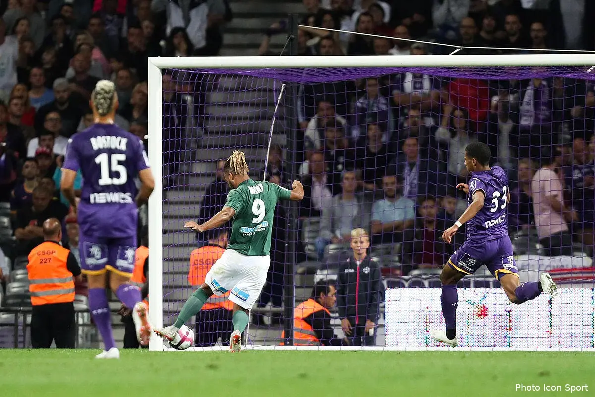 Noël avant l’heure, Toulouse offre trois buts et trois points à l’ASSE