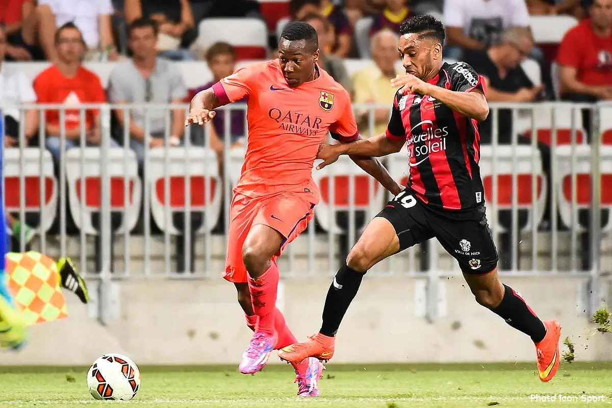 Officiel : Aston Villa met 10 ME sur un espoir du Barça