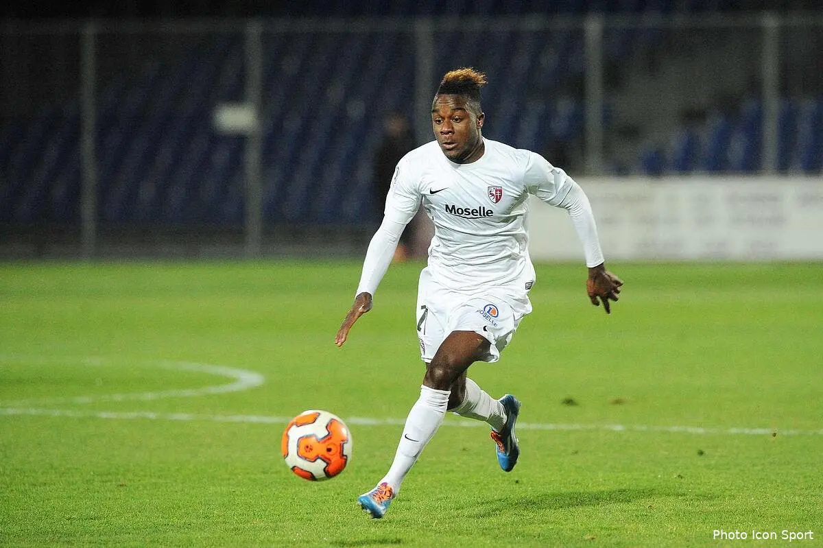 officiel cornet signe a l ol cornet 1101675