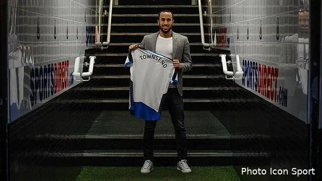 officiel townsend signe a newcastle czvsk ew0ailsdm131801