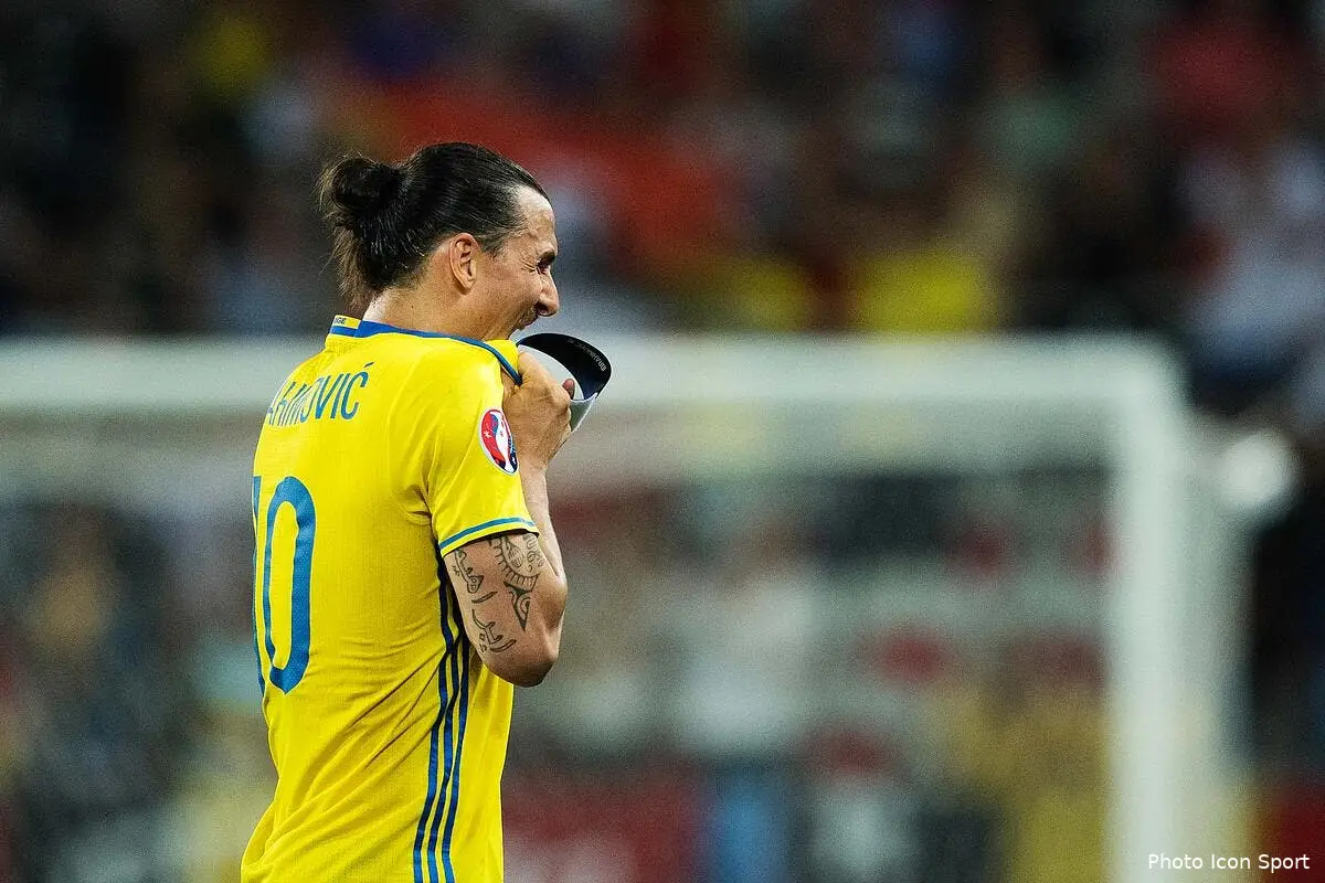 Officiel : Zlatan Ibrahimovic signe à Manchester United