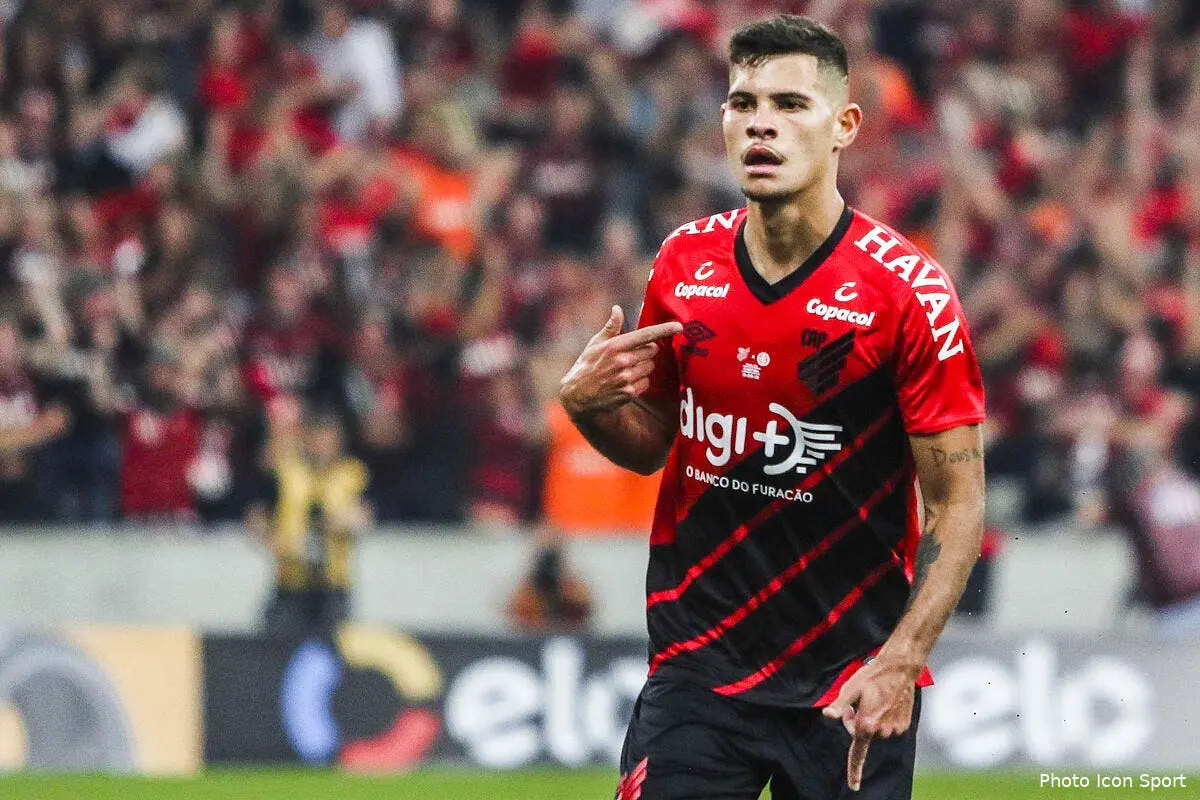 ol accord entre lyon et paranaense pour bruno guimaraes icon af820190911081276135