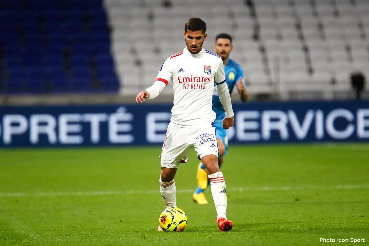 ol aouar solde aulas a dechire l offre de la juventus icon 25i1503 copie296557