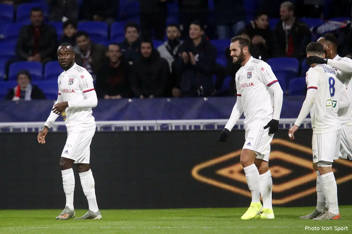 ol aulas recoit un coup de pression a 25 me au mercato icon 25i1126 copie274915