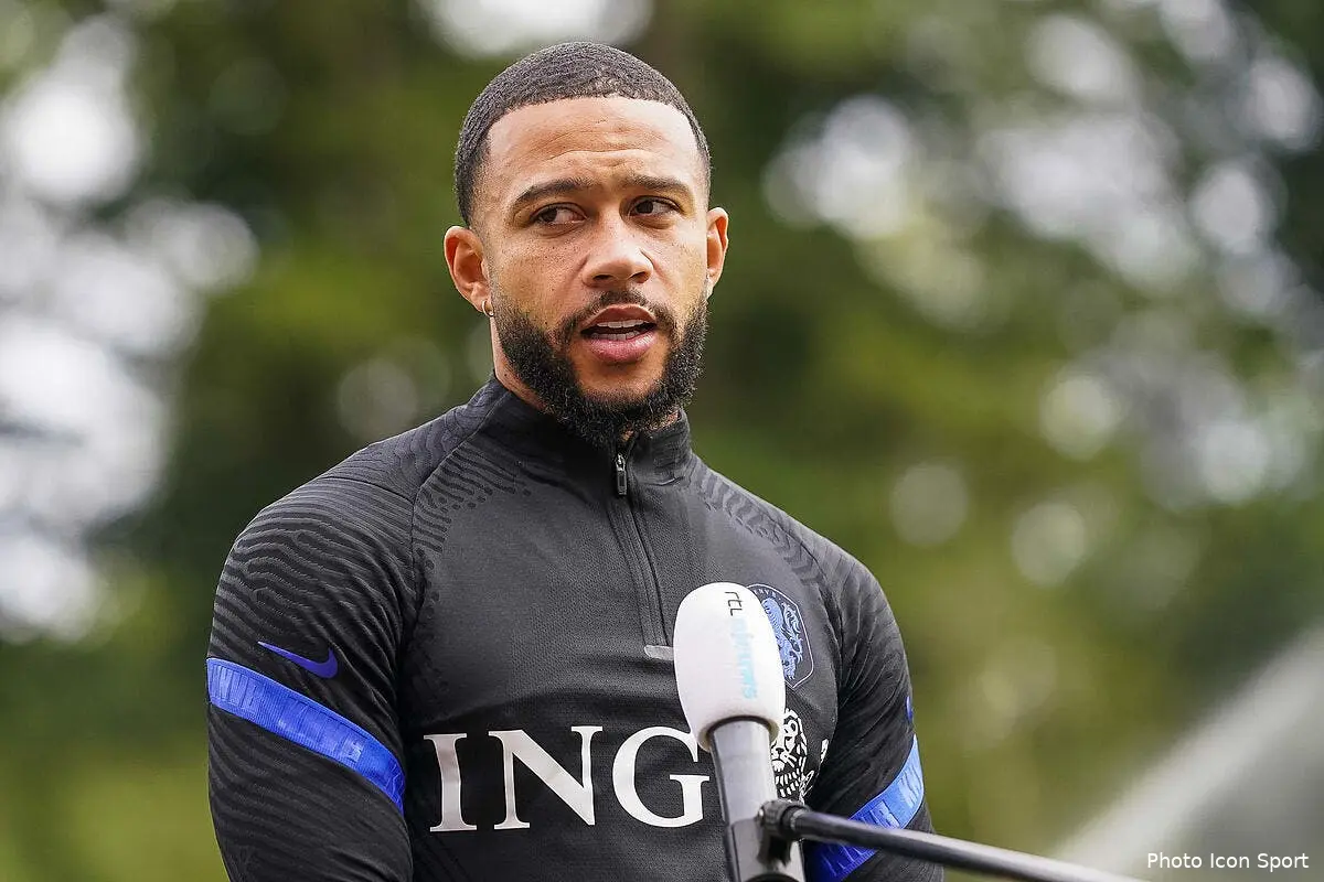 ol barcelone reve d un deal low cost pour depay icon sipausa 30650714293889