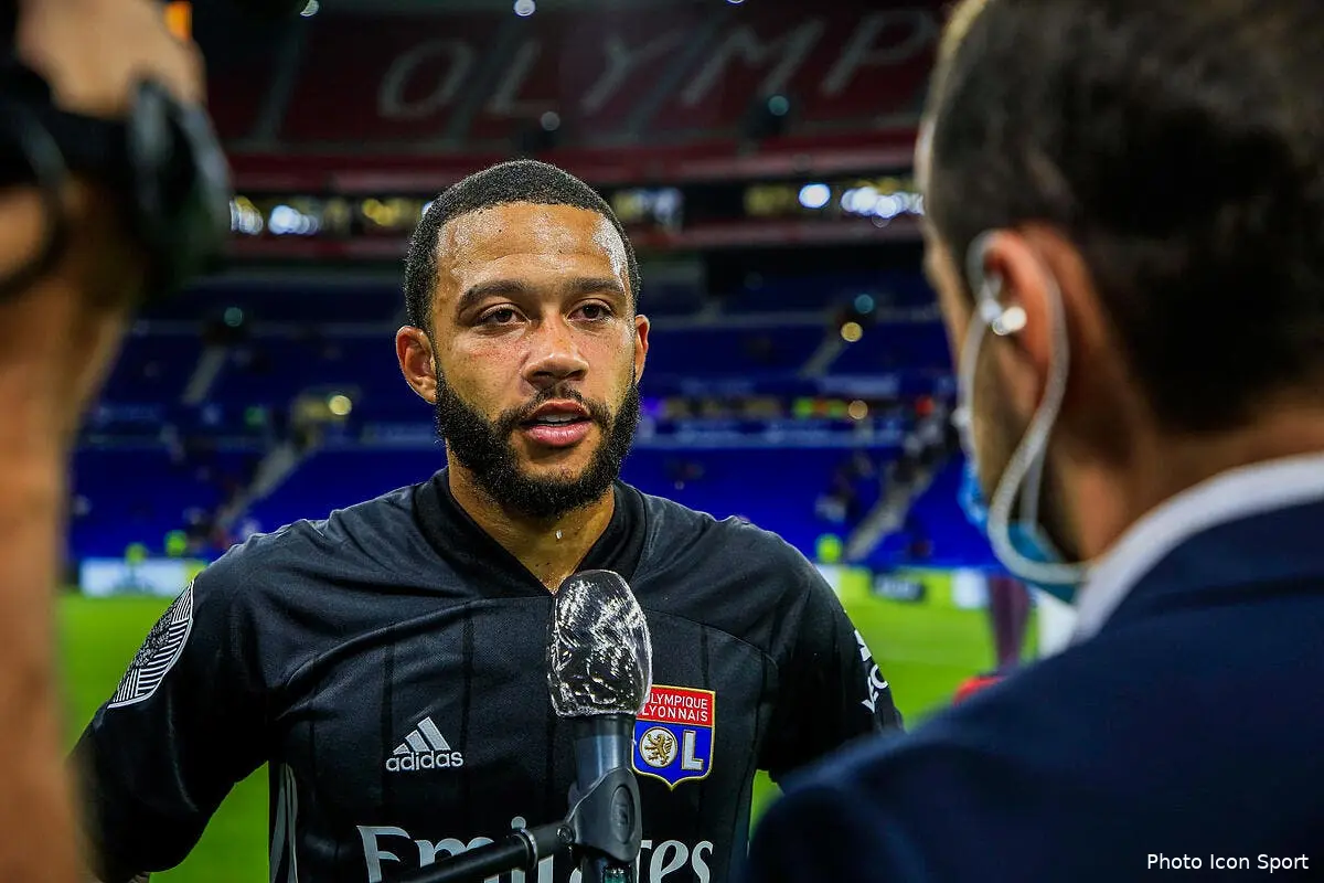 ol c est le moment depay doit partir au mercato icon mg 4293 copie289629