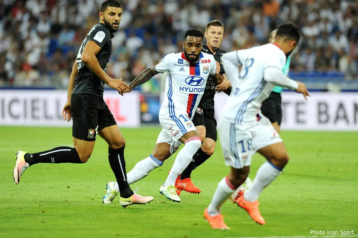 OL - Caen : 2-0