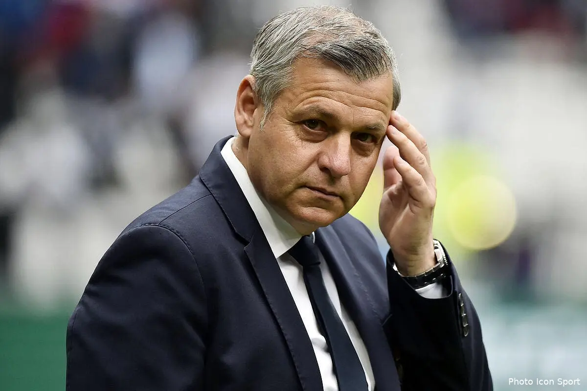 OL : Ce chant inquiétant qui irrite Genesio