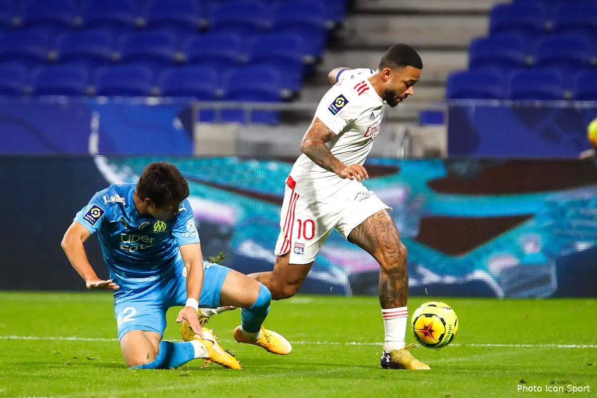 ol depay reste a lyon barcelone previent aulas icon 25i1836 copie296031