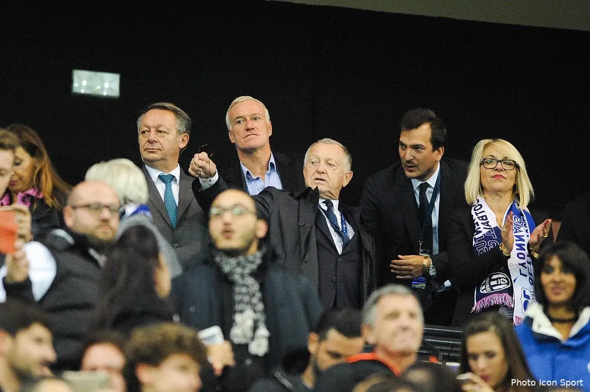 ol deschamps coach de lyon dd balance un scoop en beton icon jpt 181016 08 47239807