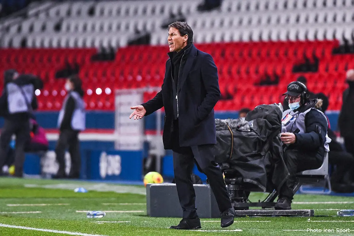 ol garcia plutot que blanc juninho s en mord les doigts icon bap 131220 93 211 301867
