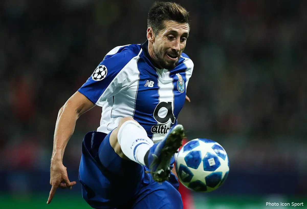 ol hector herrera a lyon porto entrouvre la porte icon glo 241018 17 28240847