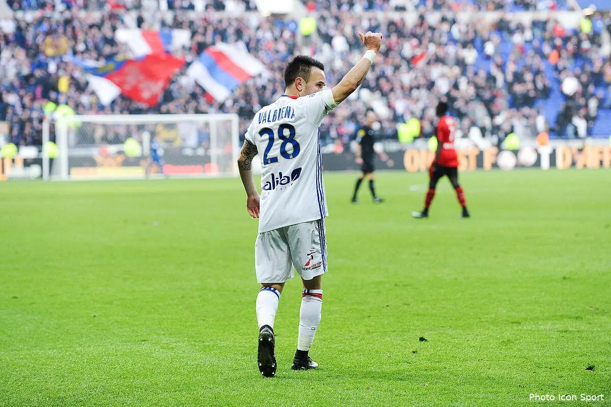 ol l edf dans le viseur valbuena salue les rageux valbuena 37165222