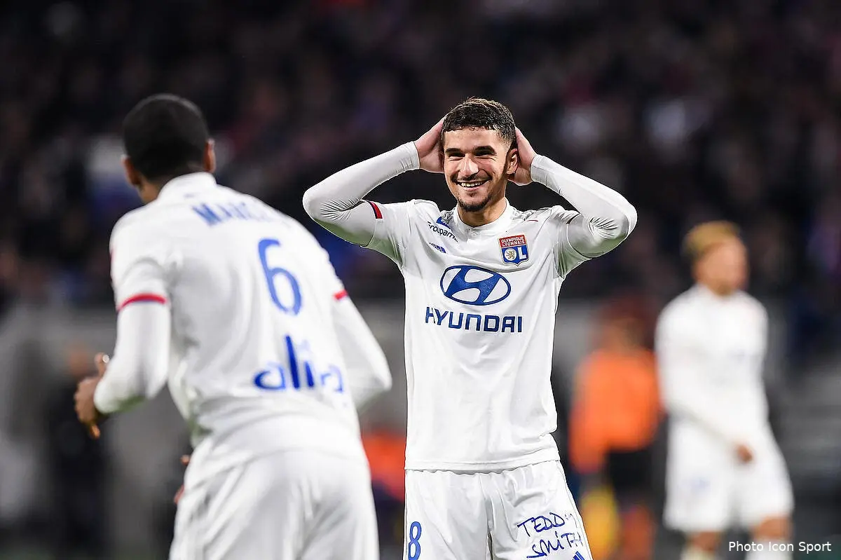 ol l equipe de france a un probleme au milieu aouar l a bien remarque icon dsc 0238280121