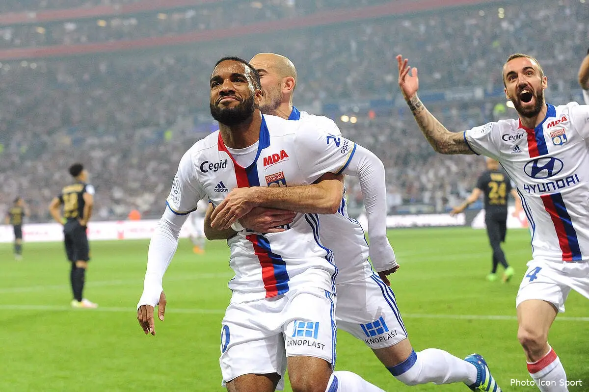 OL : Lacazette enfile les buts, les records et peut rêver d'Euro !