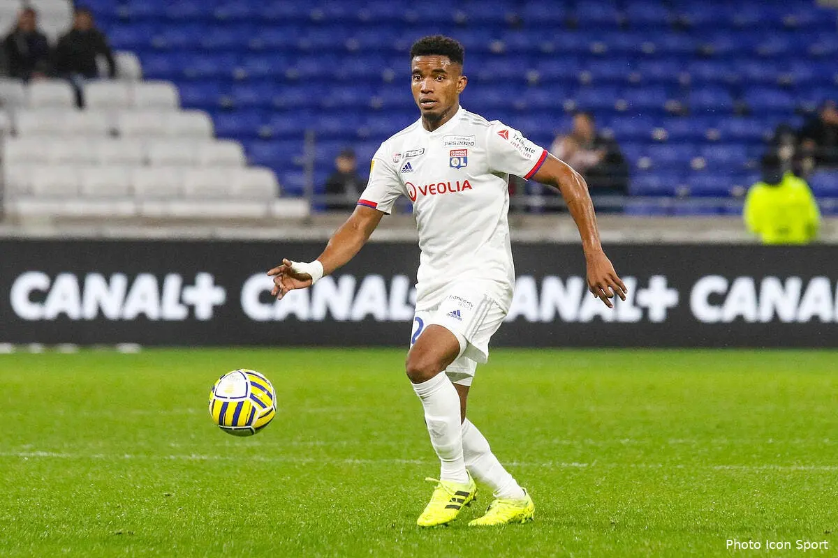 ol les gones en finale rothen fait sa fete a un lyonnais thiago mendes 2276145