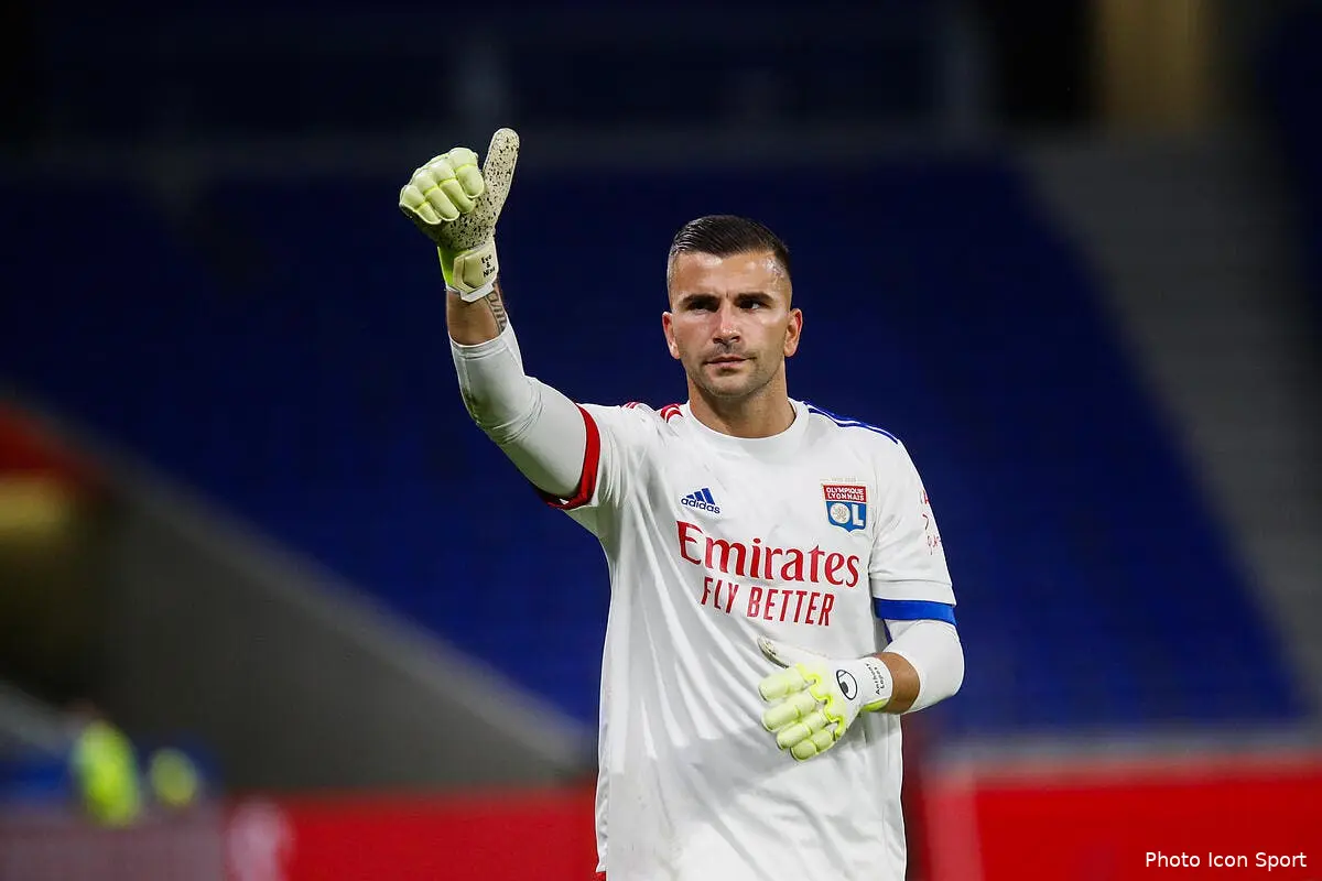 ol lopes va provoquer un drame pierre menes voit rouge icon 25i2068 copie 300023