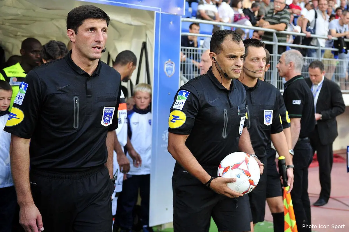 OL-Lorient : les arbitres se sont excusés pour le but de Gomis