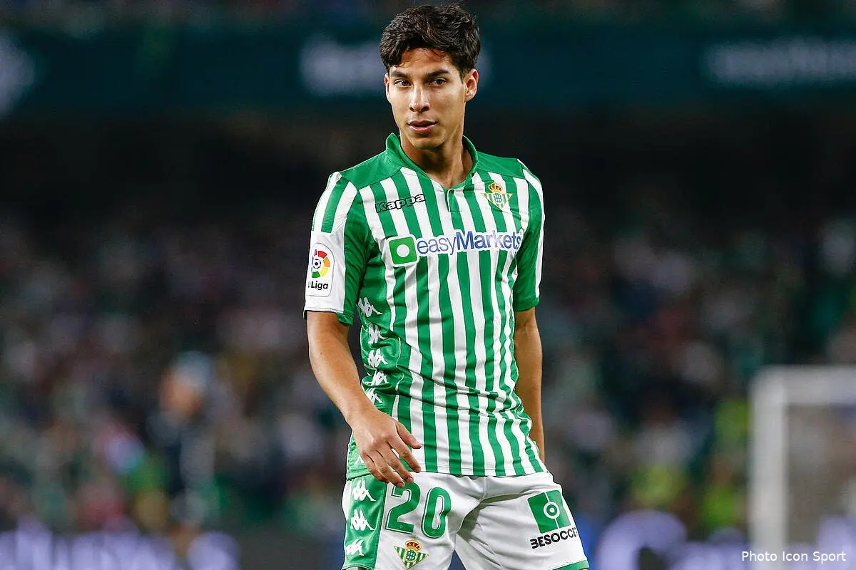 ol lyon en revait en mercato diego lainez veut partir icon ap191030 0101281591