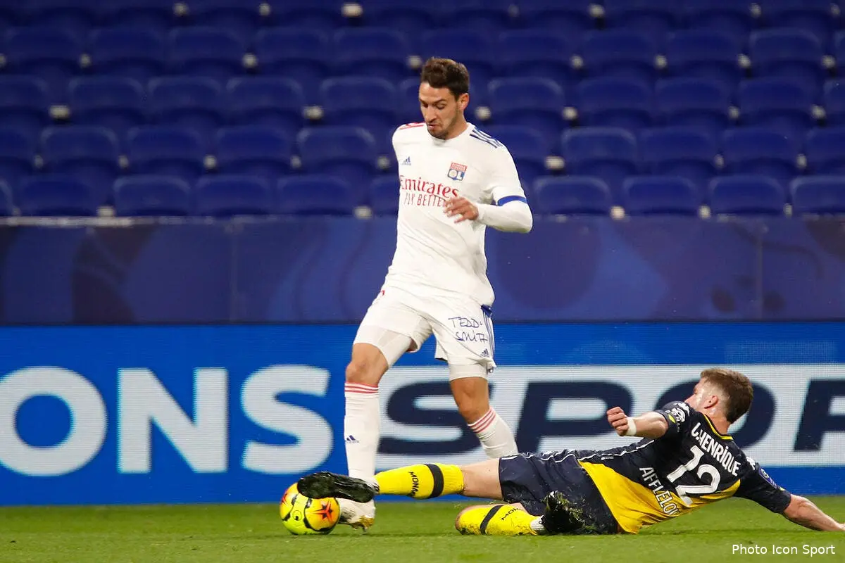ol lyon sort les crocs le psg est prevenu icon 25i9495 copie 300833