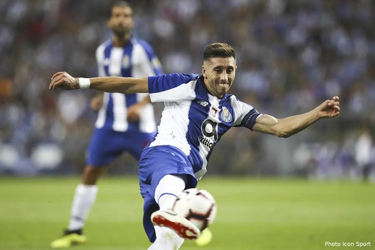 OL : Lyon voulait recruter Hector Herrera, Aulas l'avoue