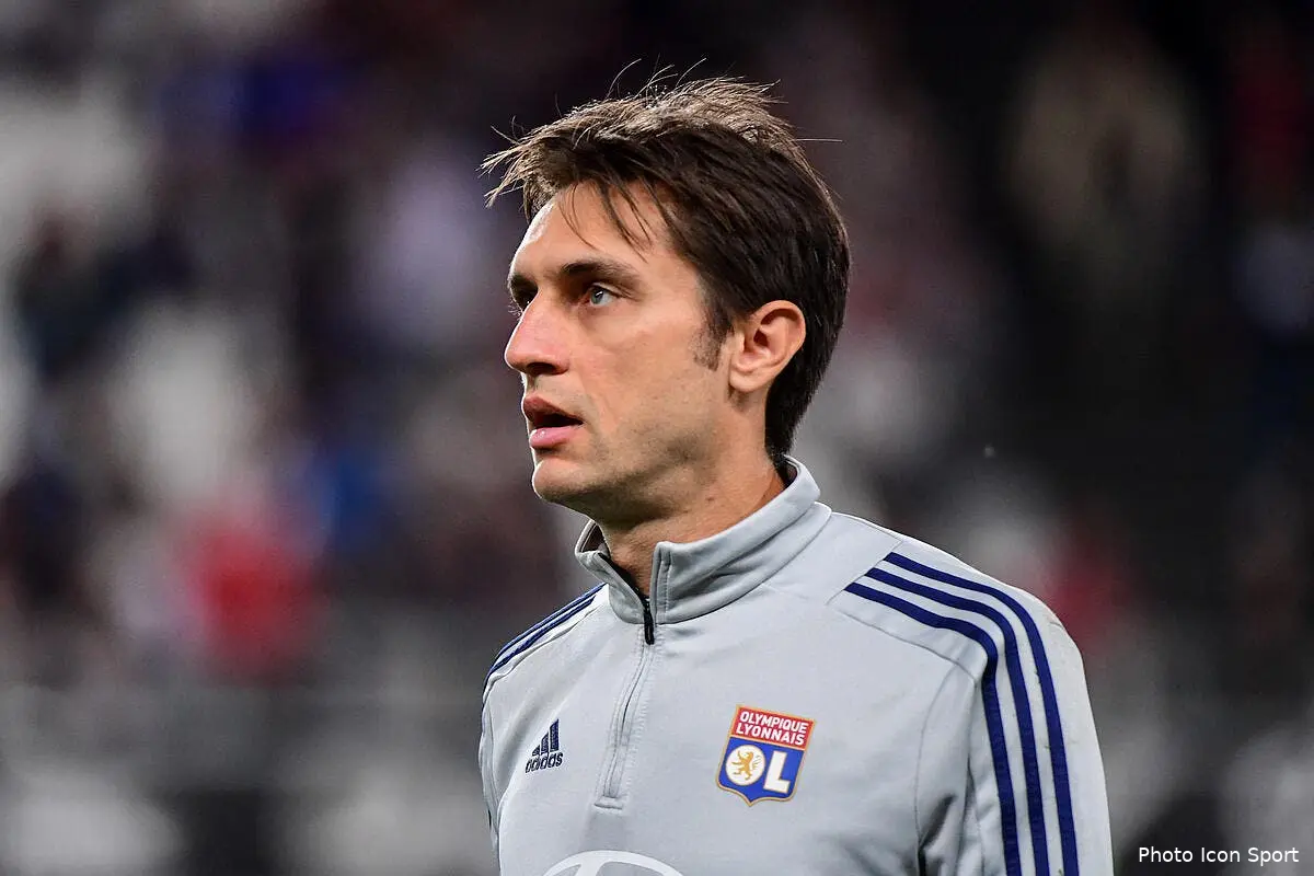 ol mecontent a lyon il envisage un depart cet hiver icon dib 130919 12 16268031