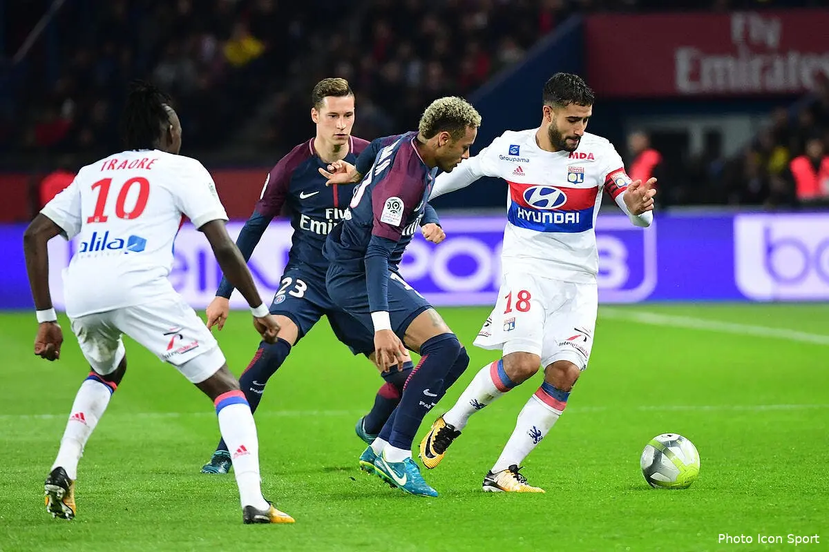OL-PSG : Fékir l’avoue, Neymar n’est pas mauvais