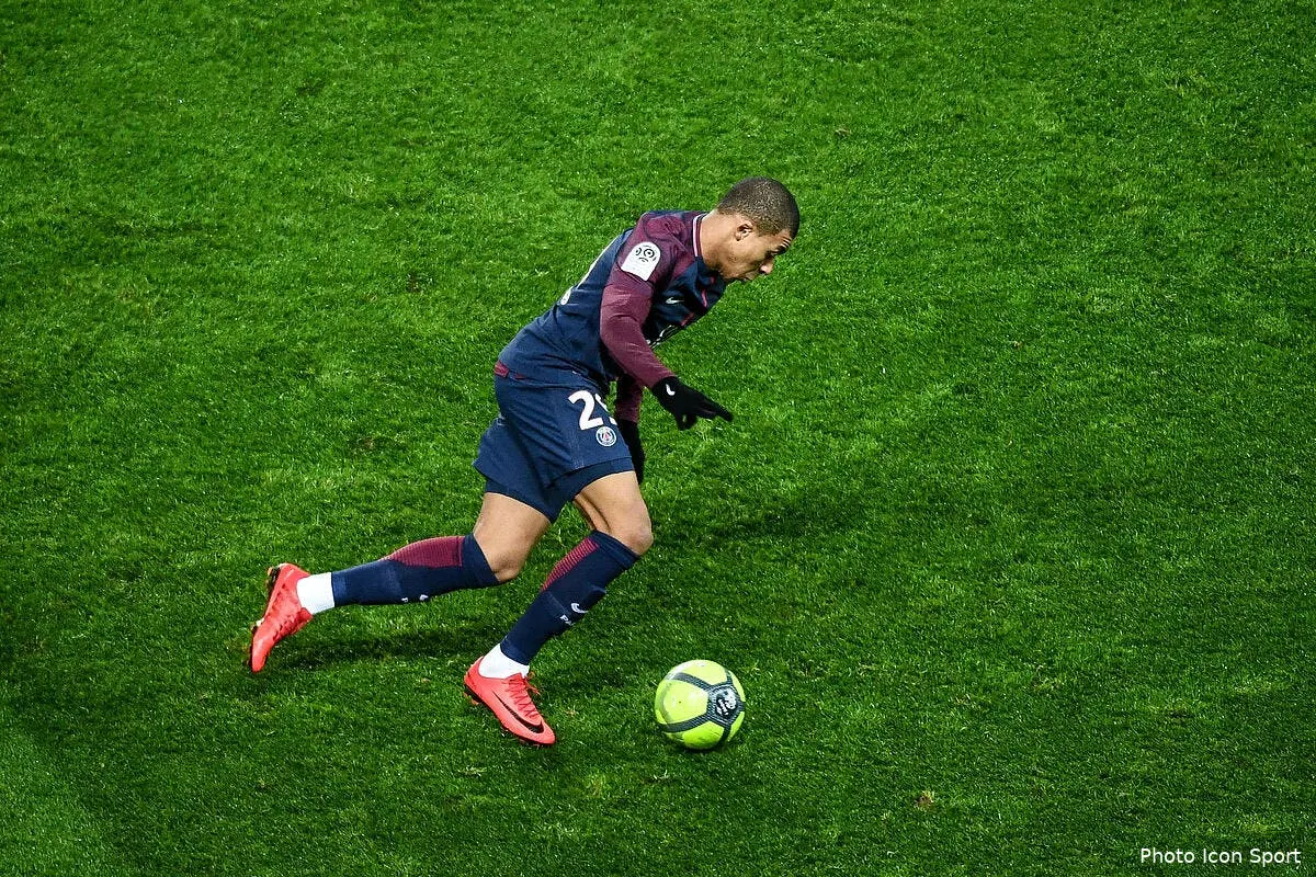OL-PSG : Mbappé sort sur civière après un terrible choc avec Lopes