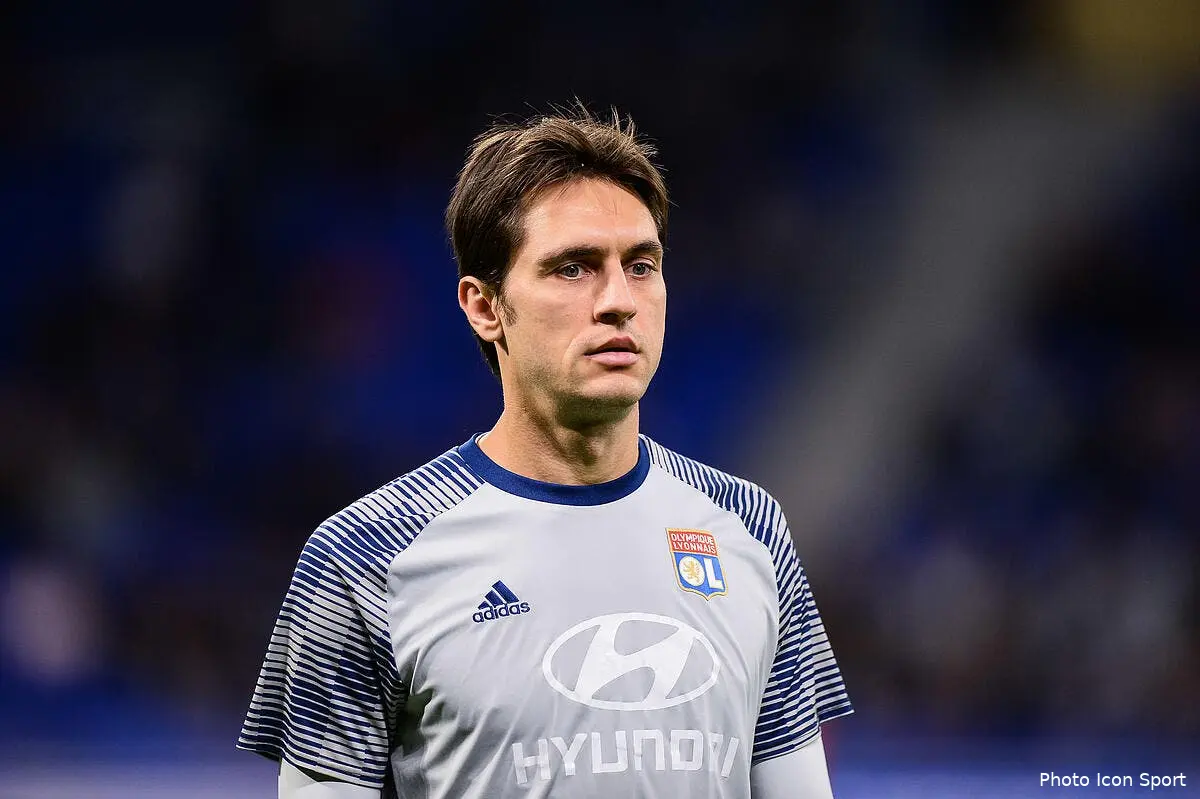 ol six mois et puis s en va il attend le mercato icon bap 261019 93 139272161