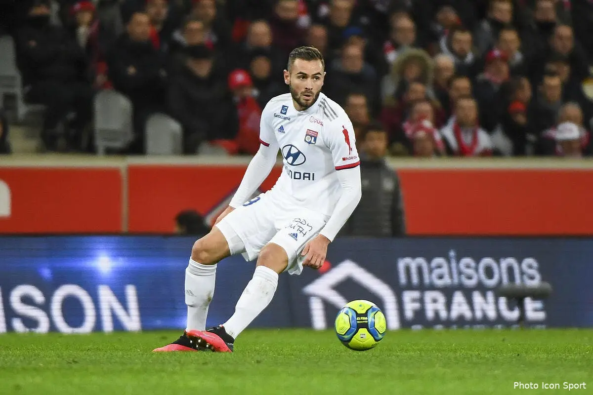 ol tousart le jure il a tout tente pour rester a lyon icon alc 080320 45 17288761